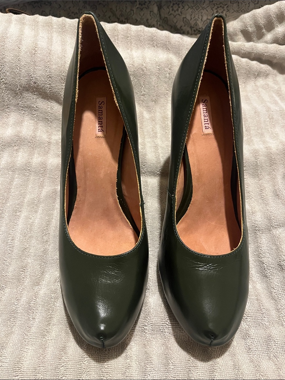 Rare Handmade Artisan Forest Green Leather Pumps made in Brazil